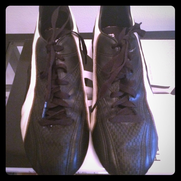Puma women's soccer cleats, sz 8