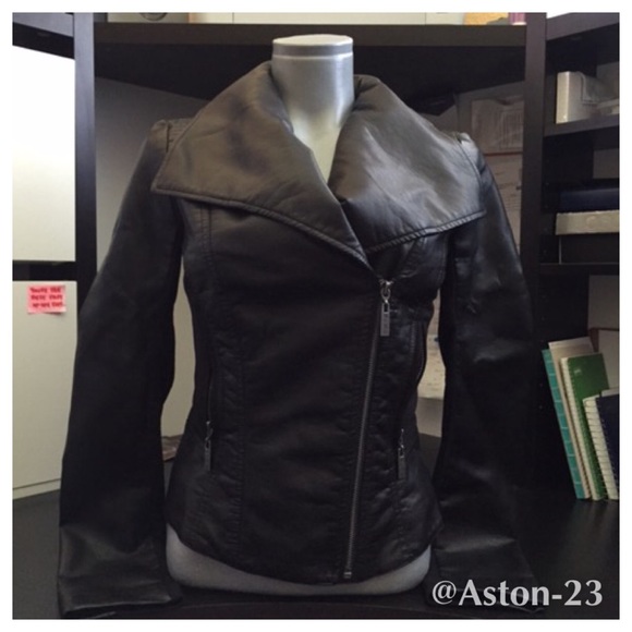 Guess Faux Jacket - Picture 1 of 4