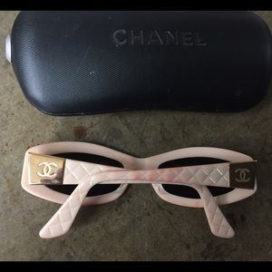 Chanel sunglasses with gold cc logo peach