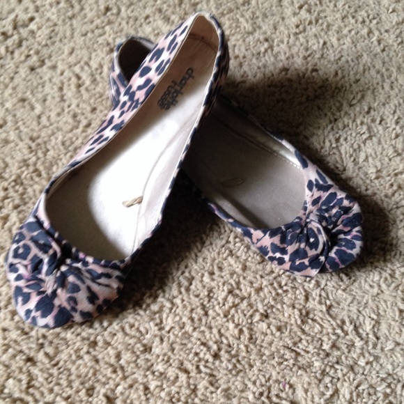 Leopard ballet flats