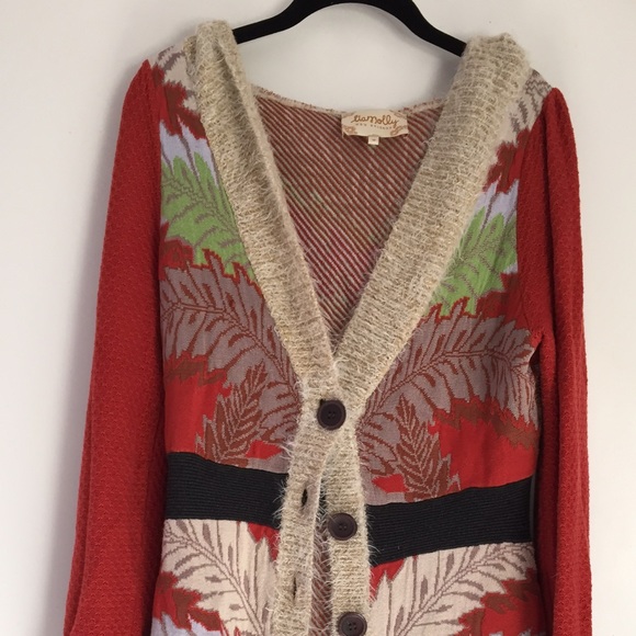 Long sweater by Lia Molly