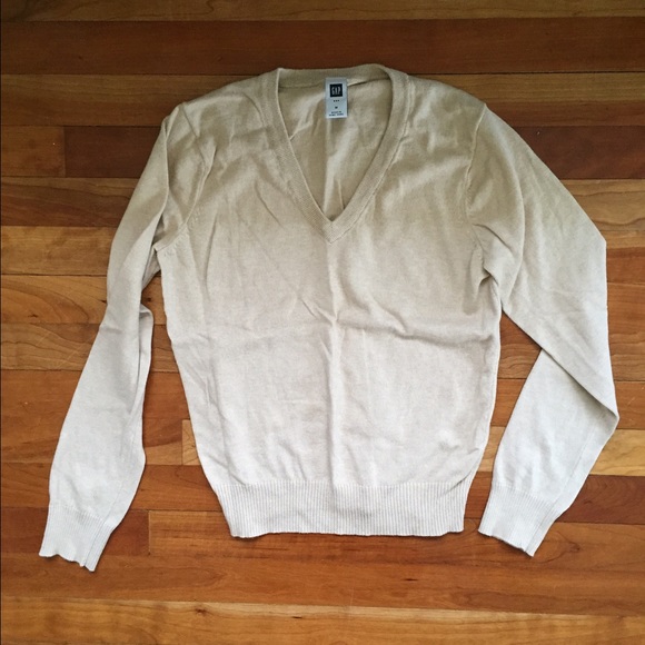 gap beige sweater