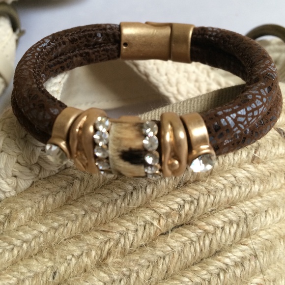 Gorgeous Cuff Bracelet with Rhinestones