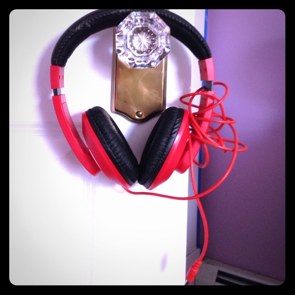 Red Soundlogic headphones