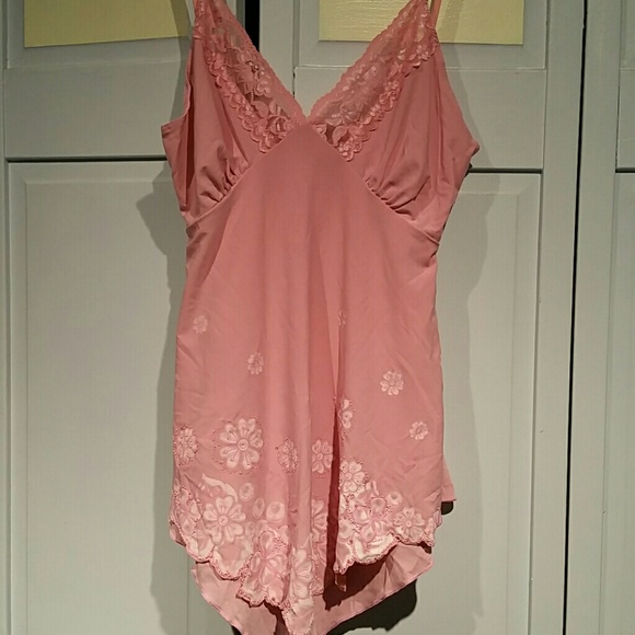 Pink dress top