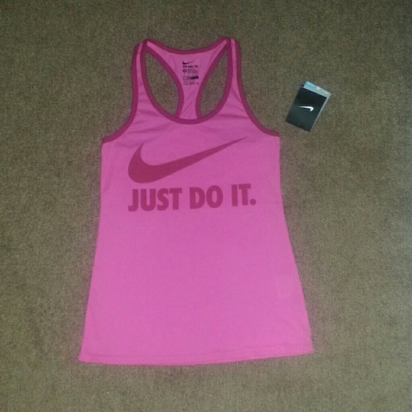 SOLD!!! New Nike tank