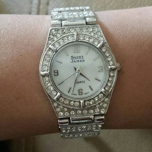 ❌SOLD❌ST JAMES CRYSTAL AND MOTHER OF PEARL WATCH