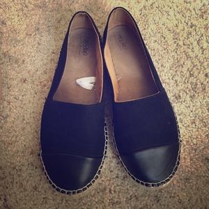 Women‘s Dianne Cap Toe Espadrille Flat