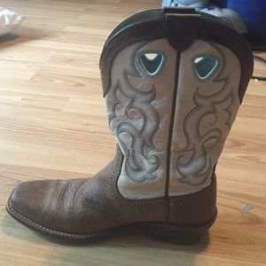 ariat cowgirl boots