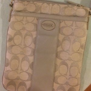 Grey Messenger Coach Purse with adjustable strap