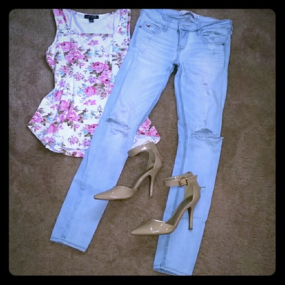 Hollister Distressed Jeans