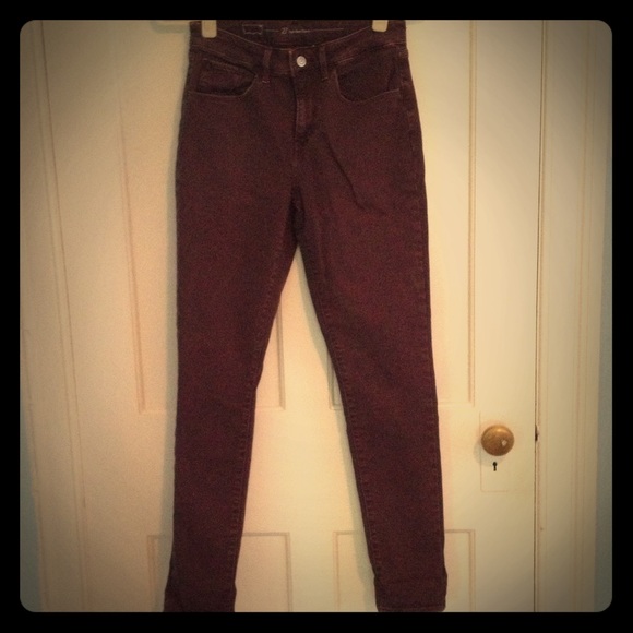 Plum colored high-rise skinny Levi's