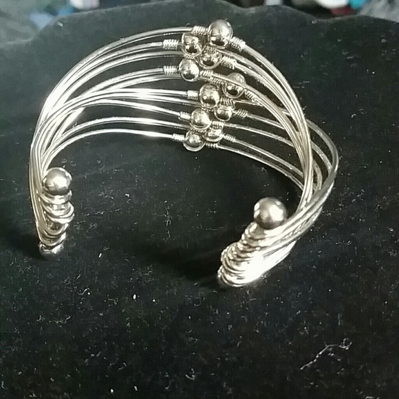 Bangle - Picture 3 of 4