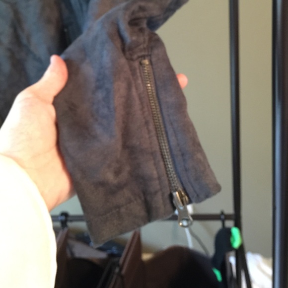 Jacket - Picture 3 of 4