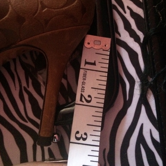 Khaki coach heels - Picture 3 of 4