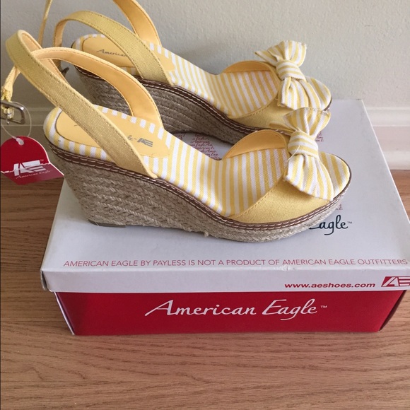 American eagle wedge shoes