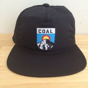 Coal SnapBack The Summit (black)