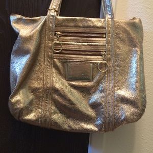 Coach poppy gold tote !! Beautiful !!