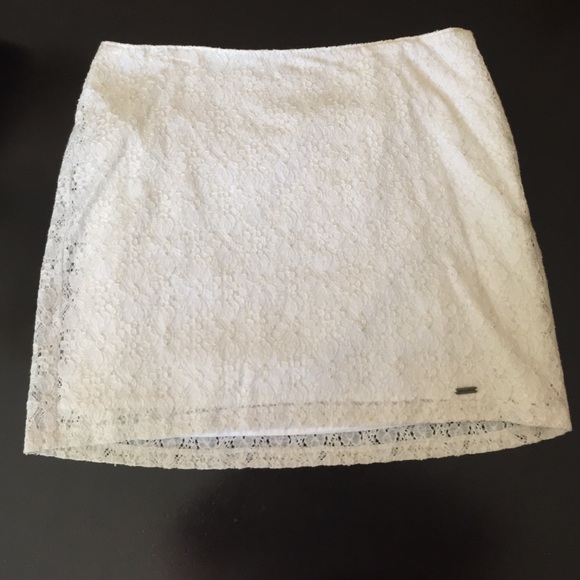 EUC Hollister lace skirt