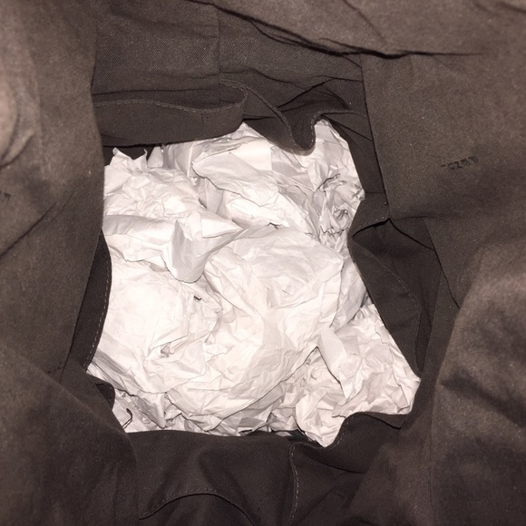 Authentic FENDI bucket purse - Picture 4 of 4