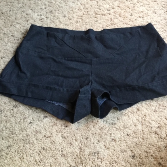 Charcoal grey shorts - Picture 1 of 2