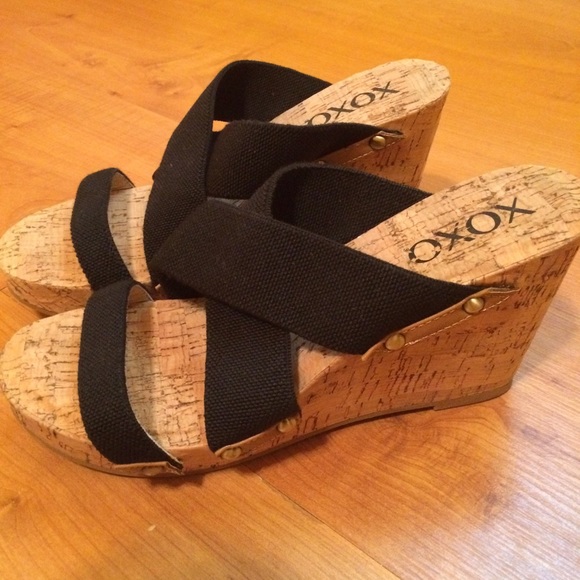 Shoes XOXO - Picture 2 of 3