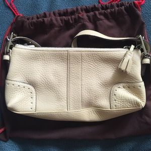 Authentic coach pebble leather shoulder bag