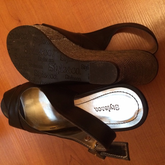 Style&co. shoes - Picture 3 of 3