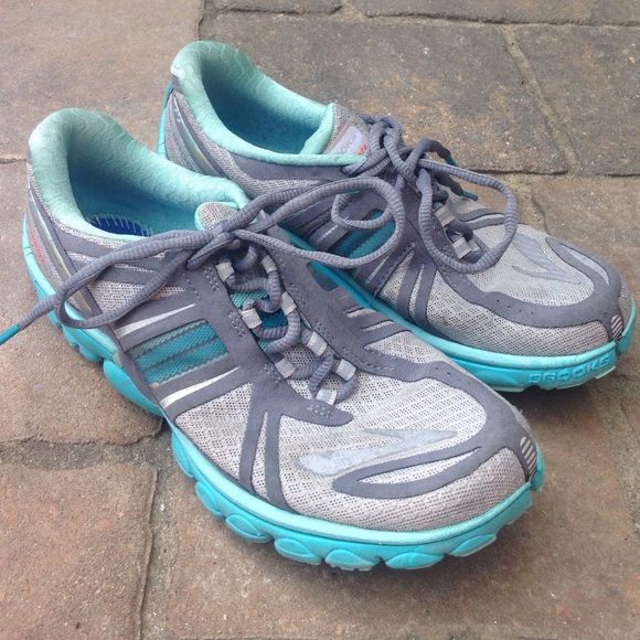 Brooks running shoes (gently used)