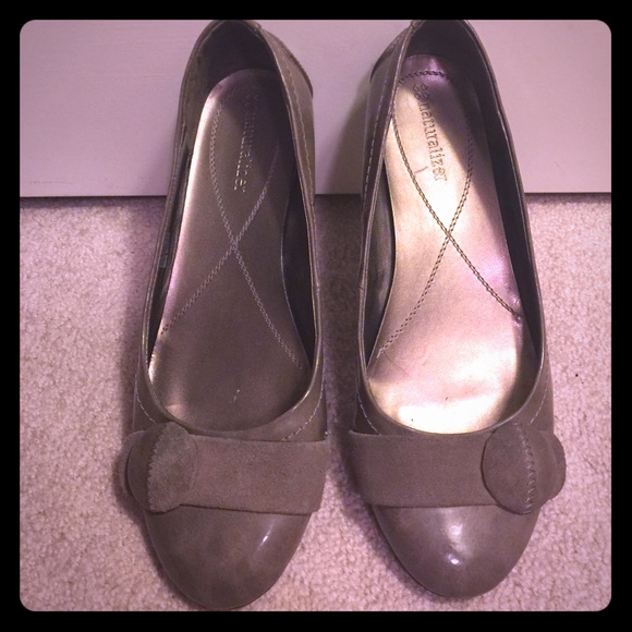 Naturalizer Hasten Taupe Leather Flats