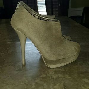 ❌❌NOT FOR SALE❌❌TAUPE SUEDE BOOTIES