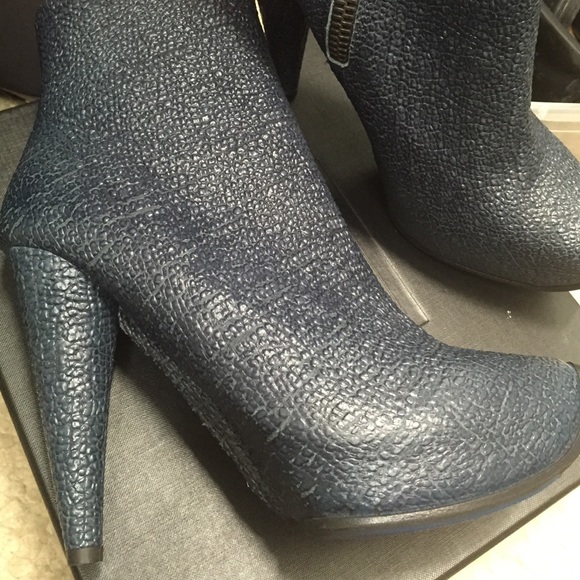 ACNE boots WORN ONCE new under sole - Picture 2 of 4