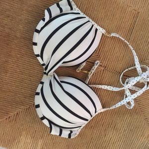 never worn Victoria's Secret bathing suit top