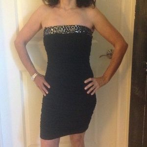 Strapless teen  party dress. Size msmall