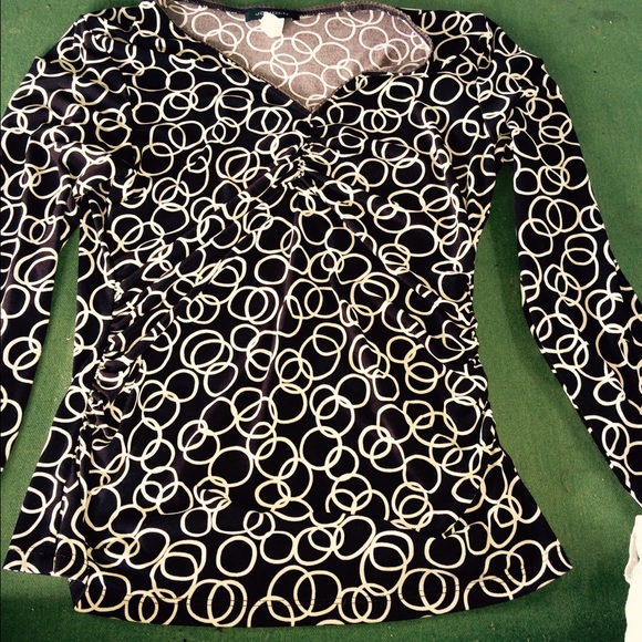 Cute, silk long sleeve shirt!