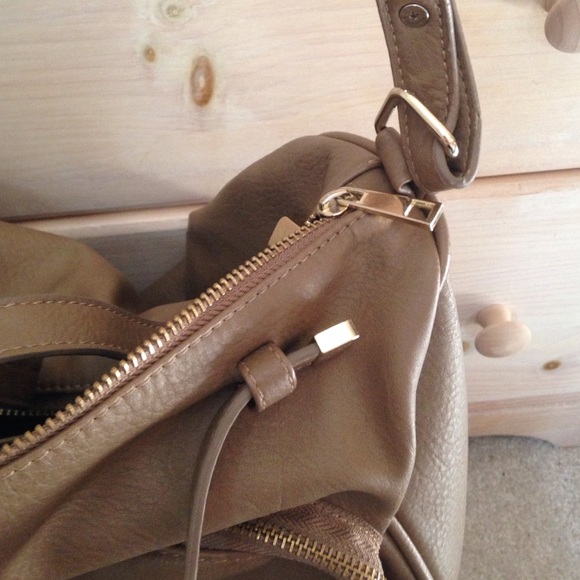 Tan bag - Picture 2 of 4