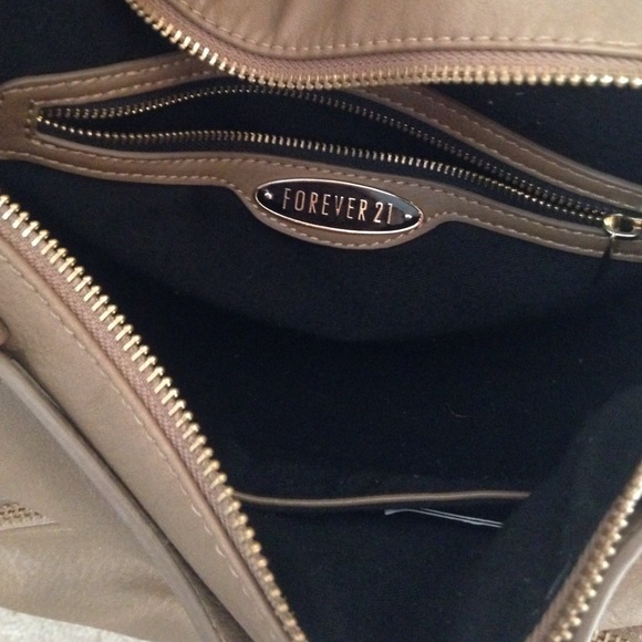 Tan bag - Picture 3 of 4