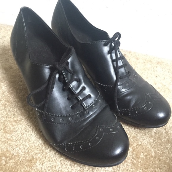Oxford heels