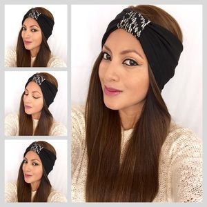 Wide bow style turban
