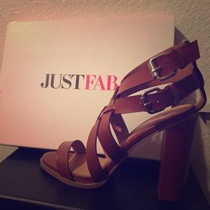 NEW! Cognac pump. Very cute and comfortable.