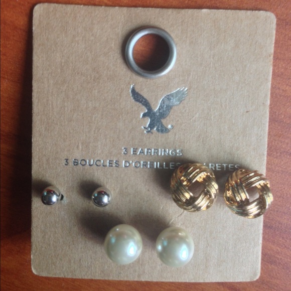 Gorgeous set of Earrings