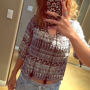 Cute patterned black n white blouse 🍃