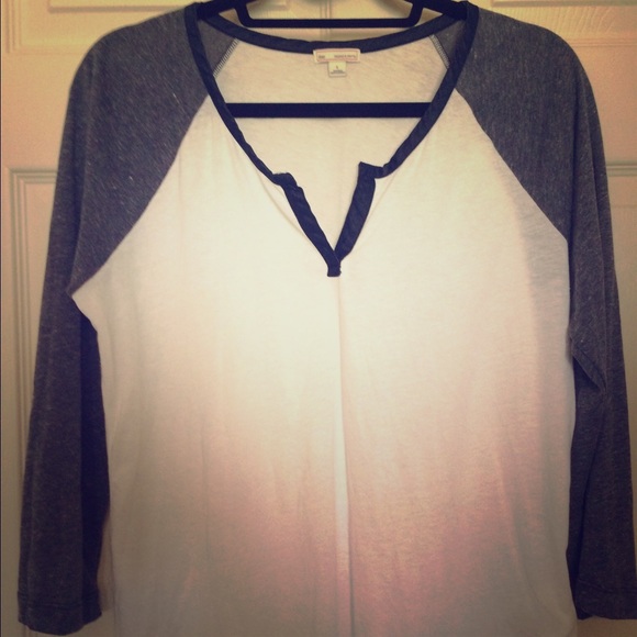 GAP Tops - White baseball tee