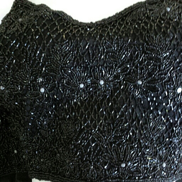 Beautiful black beaded crop top - Picture 3 of 4