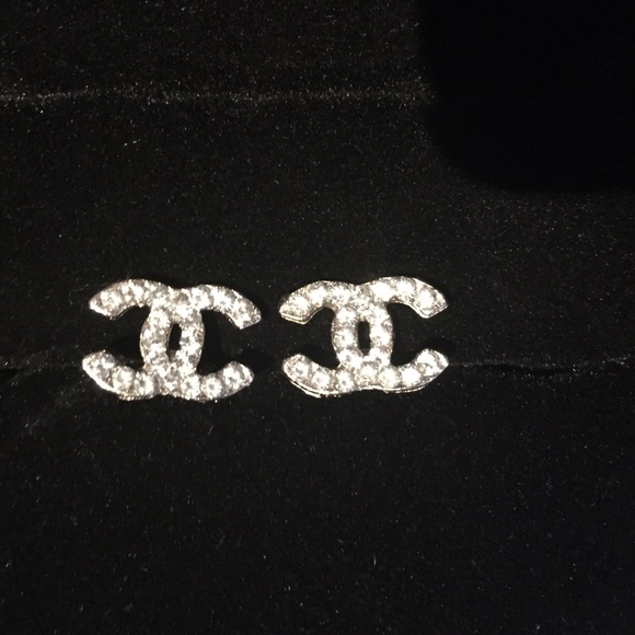 Double C earrings