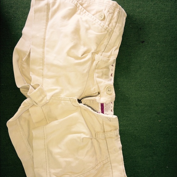Hollister Off White Shorts