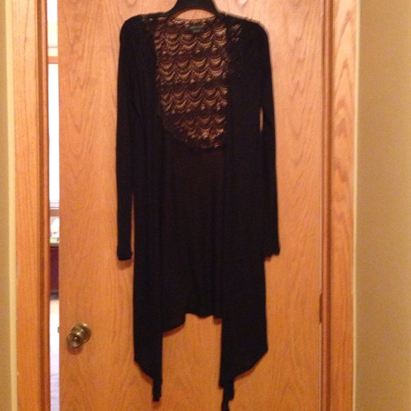 Gorgeous flowing cardigan.