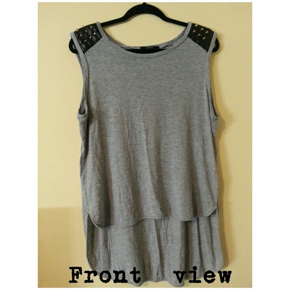 Grey studded hi-low shirt. - Picture 2 of 4