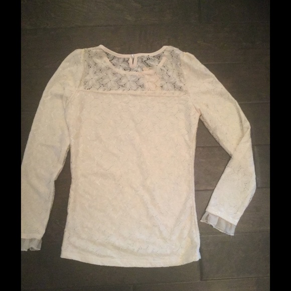 Classy/Sexy Cream Lace Overlay Top - Picture 3 of 3