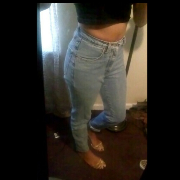 Super cute mom jeans